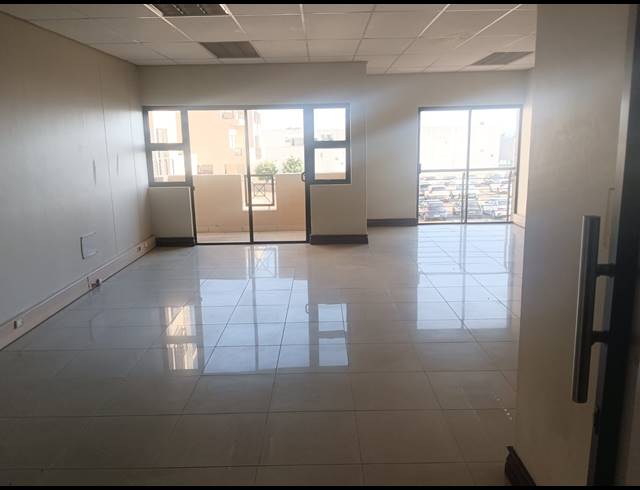 57M² OFFICE TO LET IN UMHLANGA RIDGE